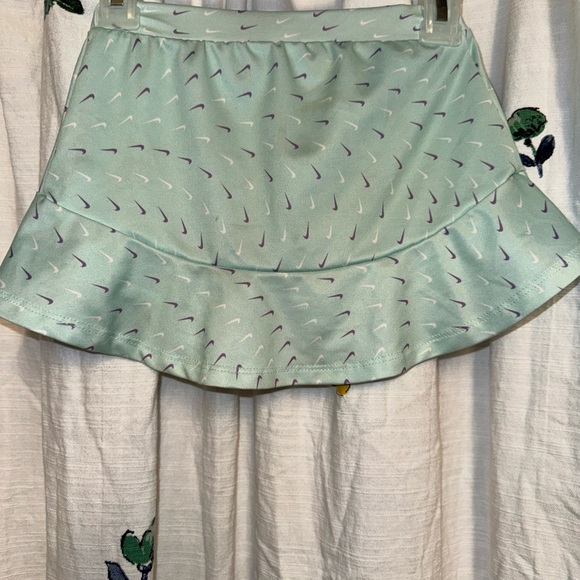 Nike Girls 24 Months Mint Green Skort - Picture 2 of 4